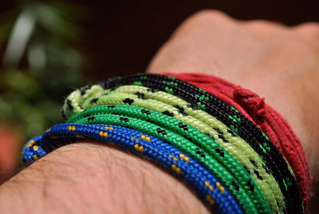 comment faire un bracelet en élastique